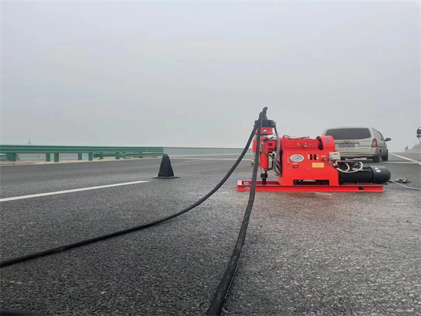 洱源马路路基路面开裂下沉注浆加固灌浆